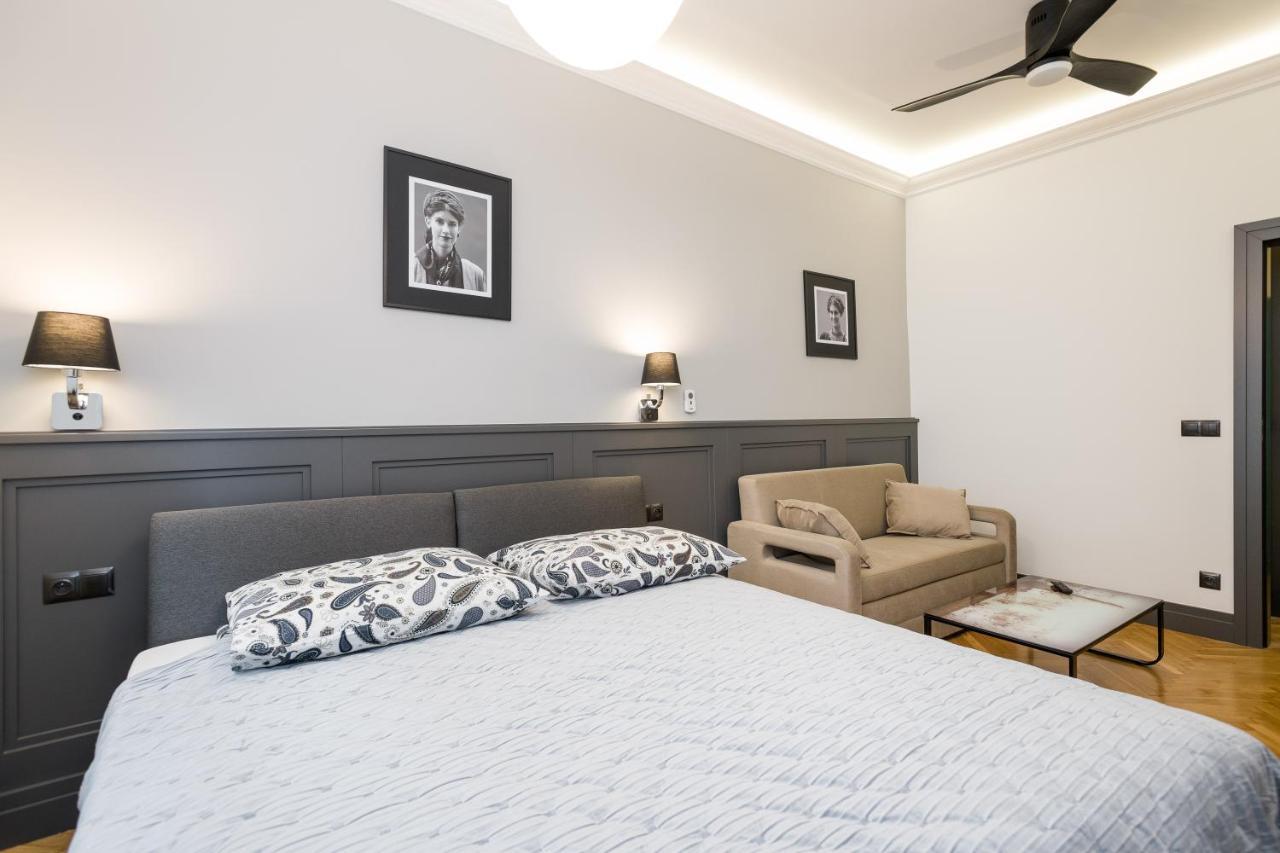 Luxury At The Main Square Appartement *